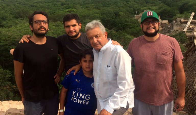  “Hijos de AMLO viven con lujos gracias a elefantes blancos”: Martín Arango