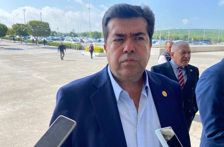  Trabajadores laboran en promedio 2 mil 217 horas al año sin que esto se traduzca en mayor productividad: Pedro Haces Barba