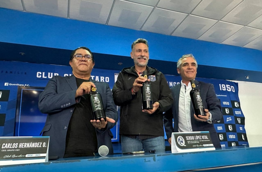  Presentan botella de vino por el 75 aniversario de los Gallos Blancos