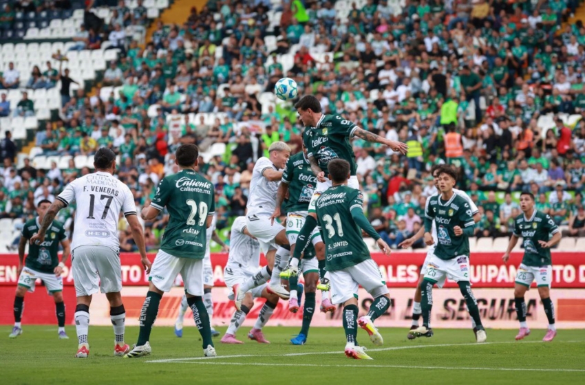  Gallos Blancos cae 3-0 ante León y termina con dos expulsados