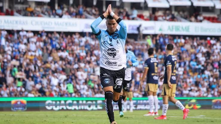  Pablo Barrera renueva con Gallos Blancos y anuncia su retiro como futbolista