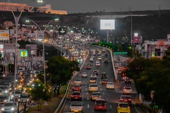  Bernardo Quintana requeriría reestructuración, pero Kuri descarta obra; además analiza cierres dominicales