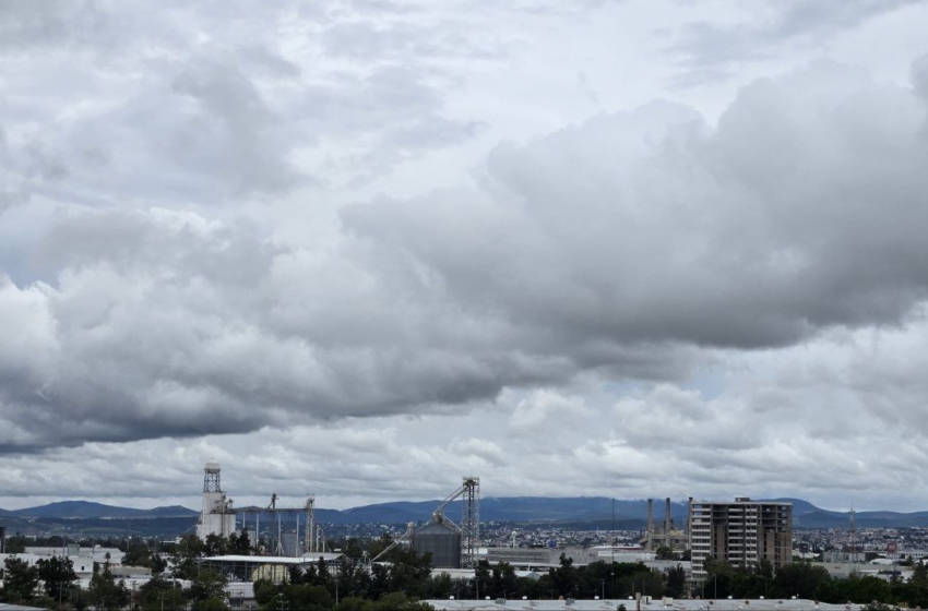  Continuarán lluvias en Querétaro: PC municipal llama a extremar precauciones ante pronóstico de precipitaciones y fuertes vientos
