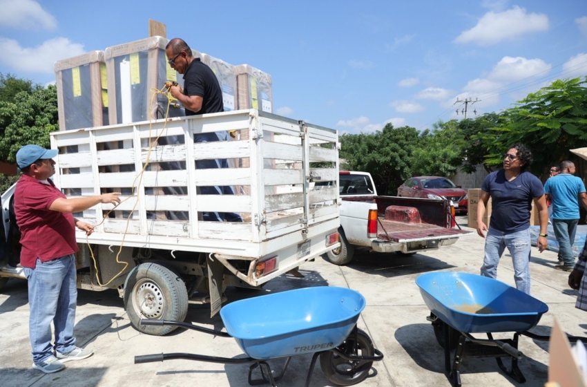  SEDESOQ entrega casi mil apoyos a familias afectadas por lluvias en Arroyo Seco