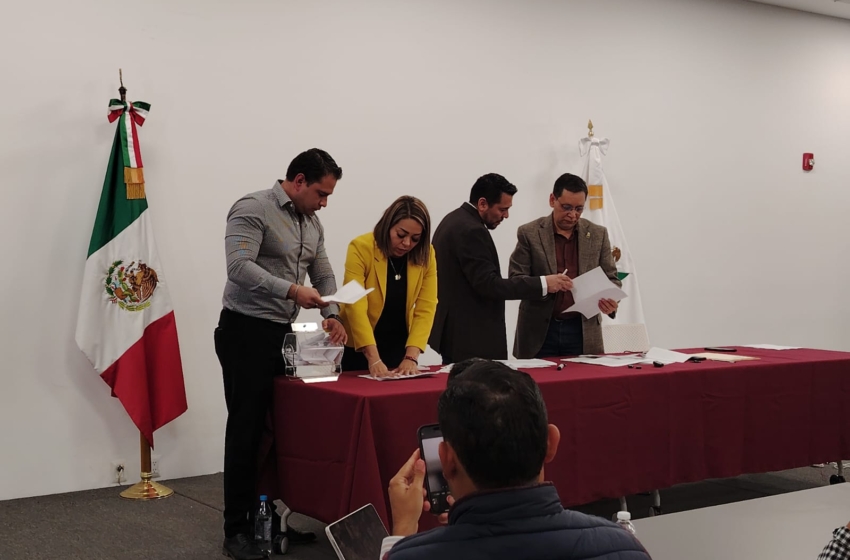  Morena y aliados designan mesa directiva en sesión alterna del Congreso de Querétaro
