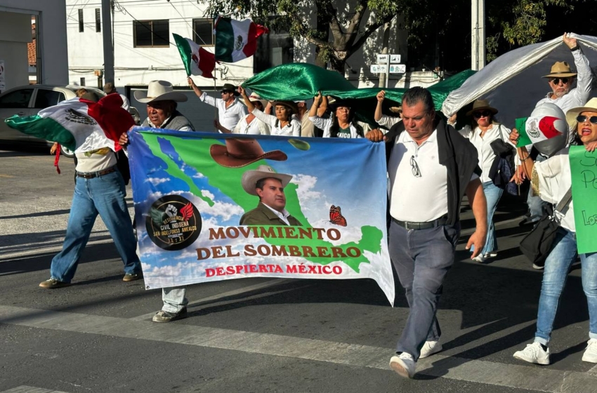  Alrededor de 3 mil 500 personas se movilizaron esta tarde en Querétaro por la muerte de Carlos Manzo