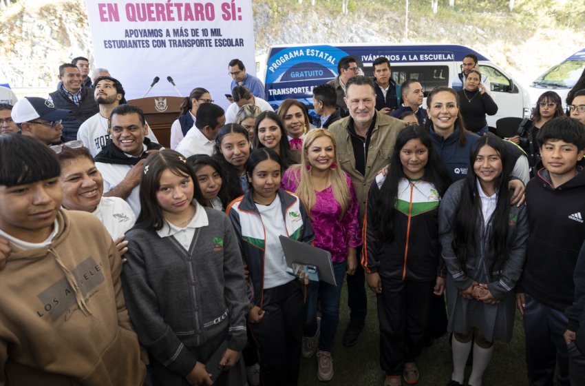  Mauricio Kuri entrega 10 vehículos de transporte escolar para apoyar a 660 familias en la Sierra