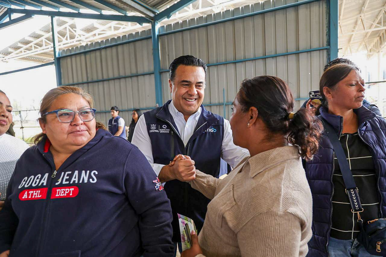  SEDESOQ refuerza apoyo a familias de San Juan del Río con entrega de Coinversión Social