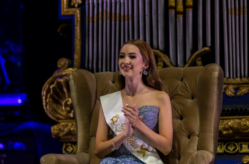  Kuri encabeza la coronación de Fátima, Reina de las Fiestas de Navidad 2025
