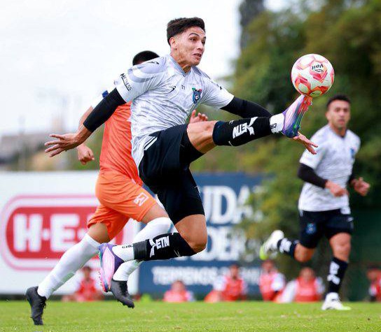  Gallos Blancos avanza en su pretemporada con triunfo ante Correcaminos