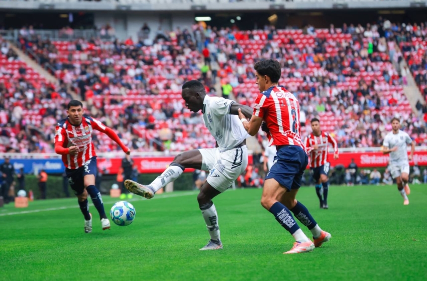  Club Querétaro cae en Guadalajara