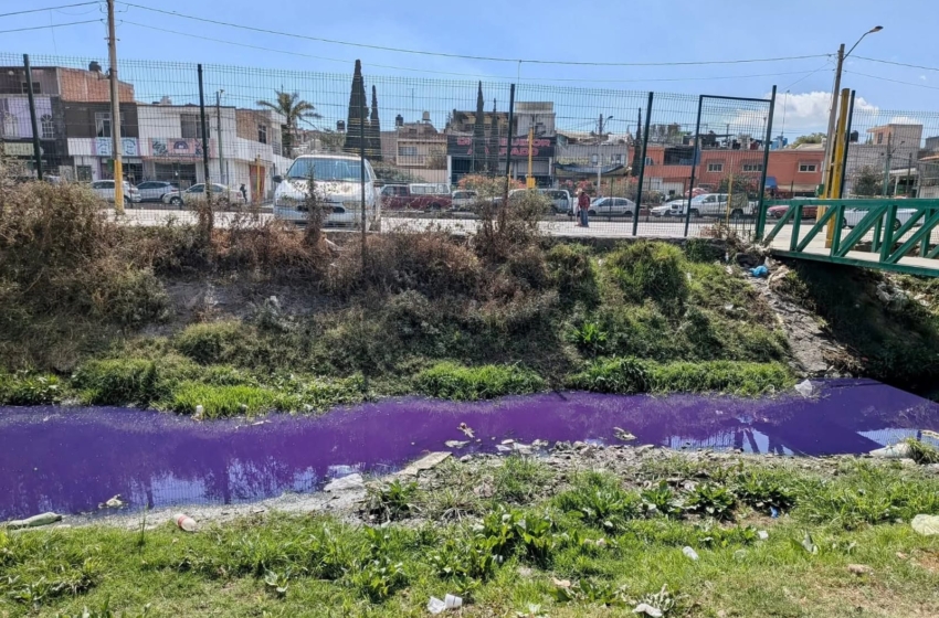  Investigan descargas con tonalidad violeta en dren pluvial de Santa Rosa Jáuregui
