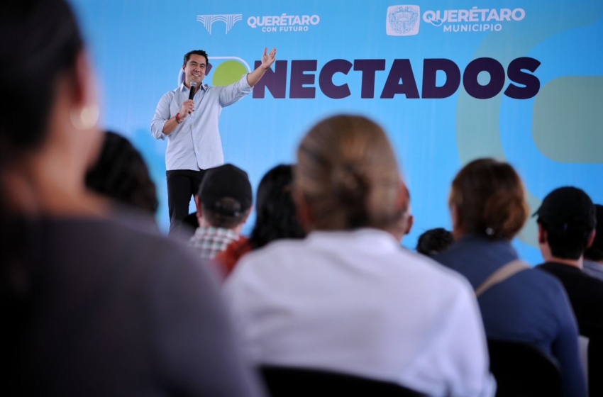  Felifer Macías entrega mil laptops del programa Conectados para reducir la brecha digital en Querétaro