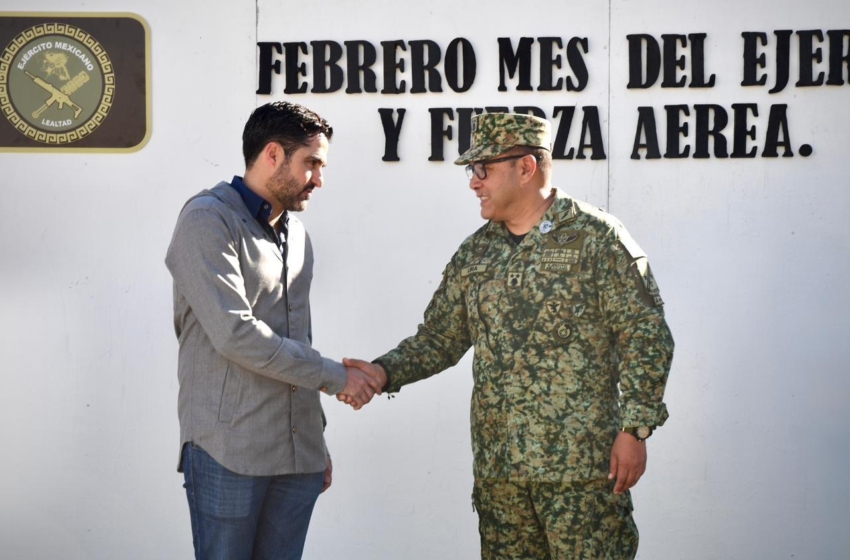  Agustín Dorantes entrega medicinas al Ejército en Querétaro para “cuidar a quien nos cuida”