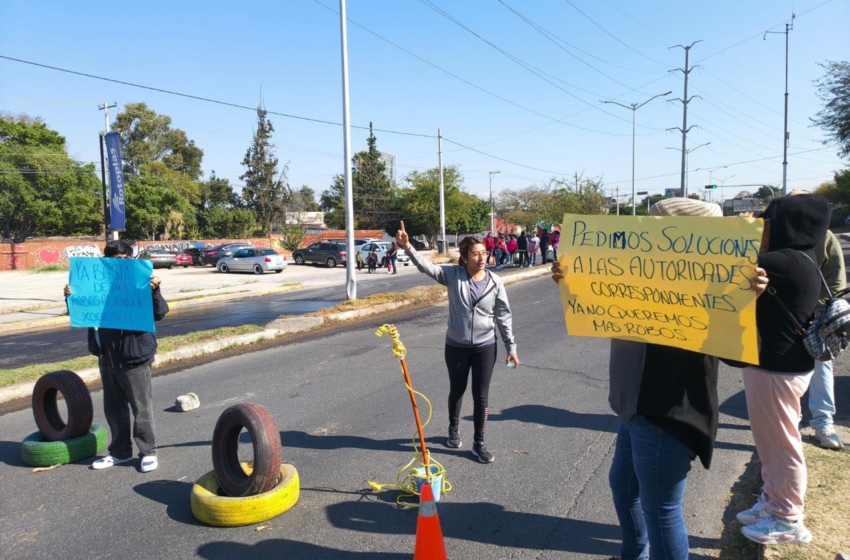  Padres exigen seguridad tras vandalismo en kínder Xochicalli en Lomas de Casa Blanca