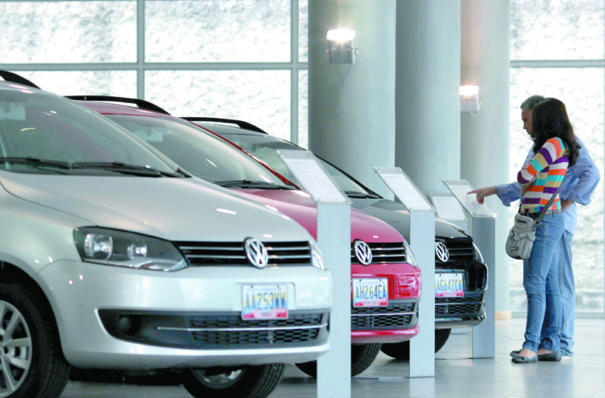  Lanzan tianguis de autos verificados en San Juan del Río para compra segura