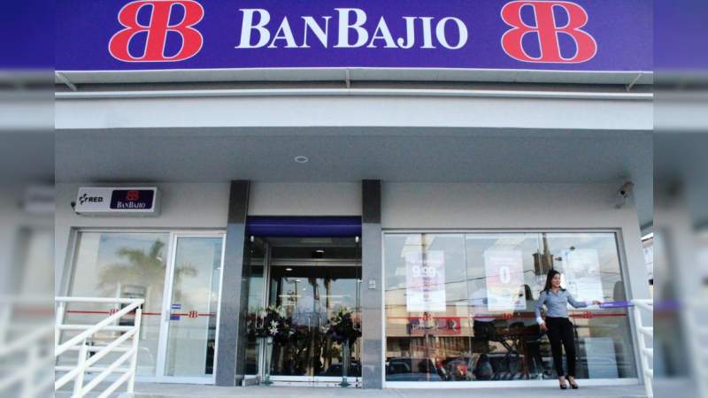  “Se cambió de proveedor”: Felifer Macías confirma transición a BanBajío en programa social municipal