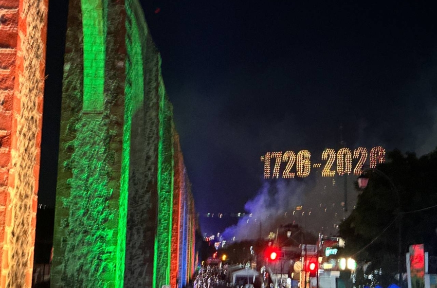  ¡Con fuegos artificiales y show de drones culmina la celebración del aniversario 300 de Los Arcos!