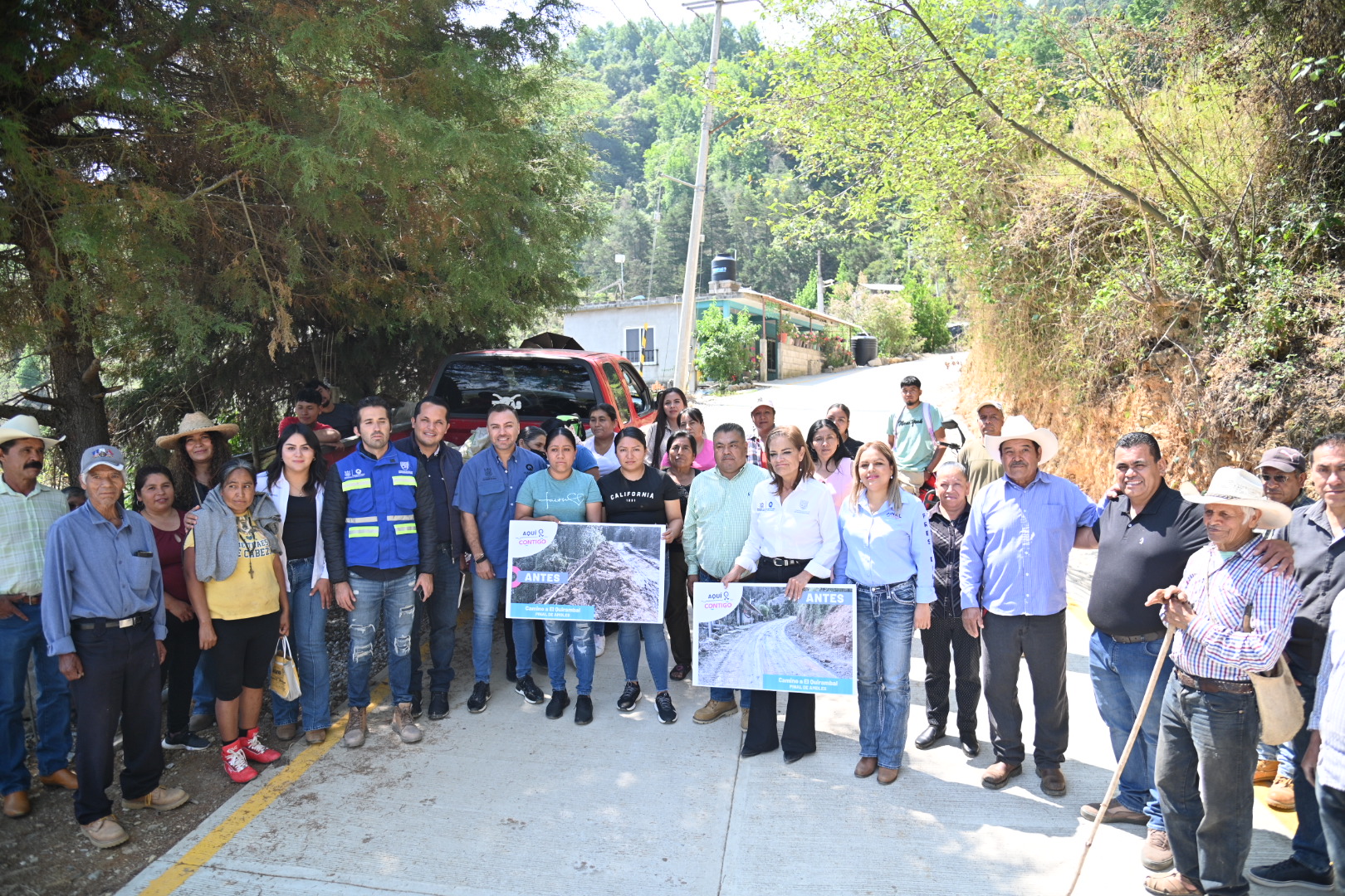  Titular de CEI supervisa obras de reconstrucción de caminos en la Sierra Gorda