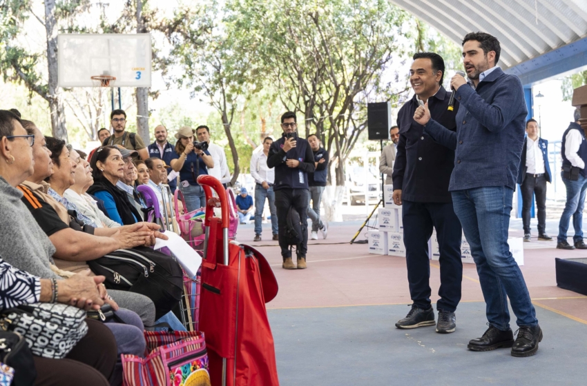  Entregan más de 127 mil despensas a adultos mayores en Querétaro