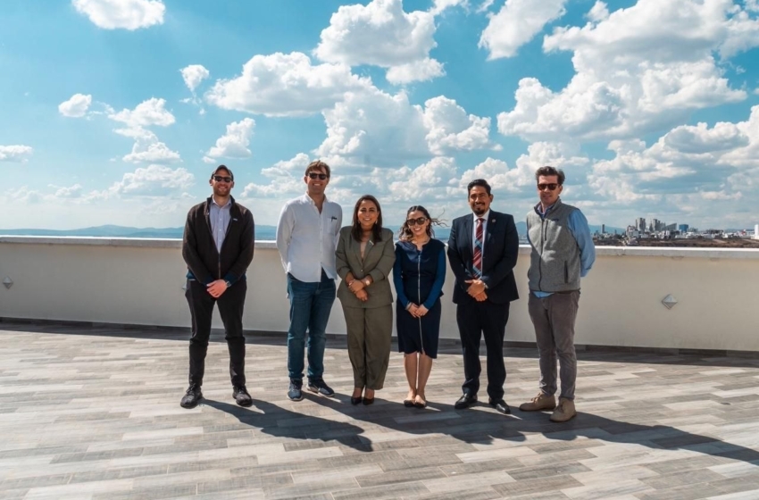  Delegación del Senado de EE.UU. visita Servicios Periciales en Querétaro