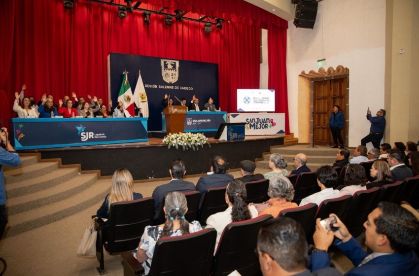 San Juan del Río conmemora 179 años como ciudad con sesión solemne y reconocimientos