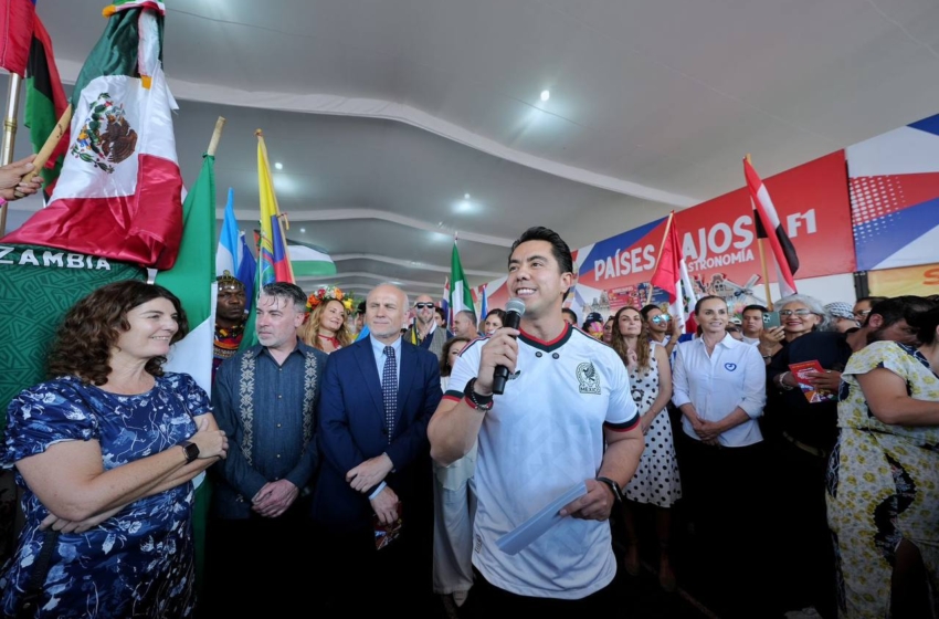  Felifer Macías inaugura Festival de Comunidades Extranjeras con derrama estimada de 60 millones de pesos