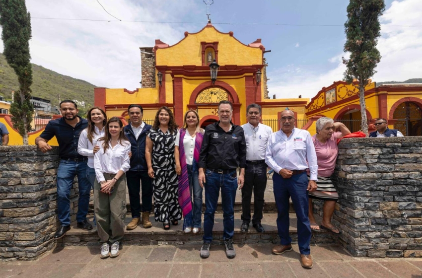  Mauricio Kuri entrega restauración de parroquia de Santa María de Guadalupe