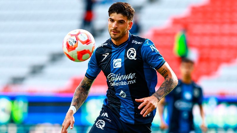  Querétaro hace oficial la compra definitiva de Santiago Homenchenko