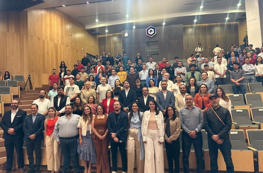  Municipio de Querétaro inaugura BLOQUE Summit 2026 y presenta asistente de IA “Karla”
