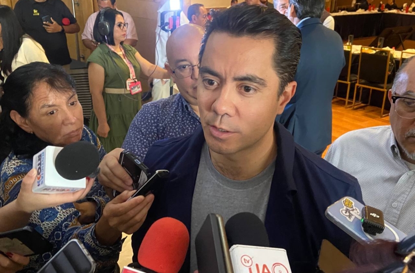  Se trabaja con Gobierno Federal en rampa de frenado en la Carretera 57: Felipe Fernando Macías