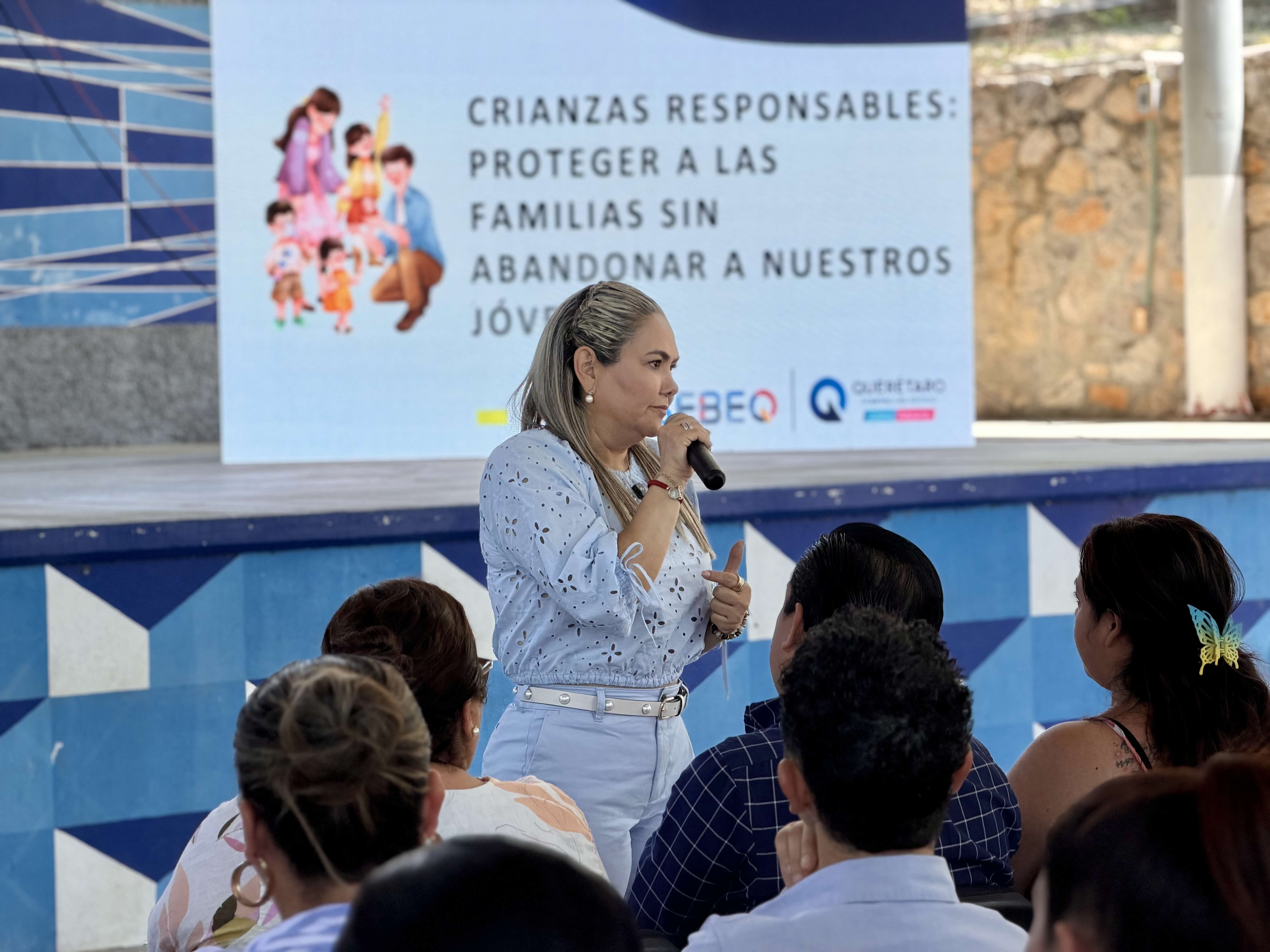  USEBEQ arranca taller de “Crianzas responsables” en la Sierra Gorda