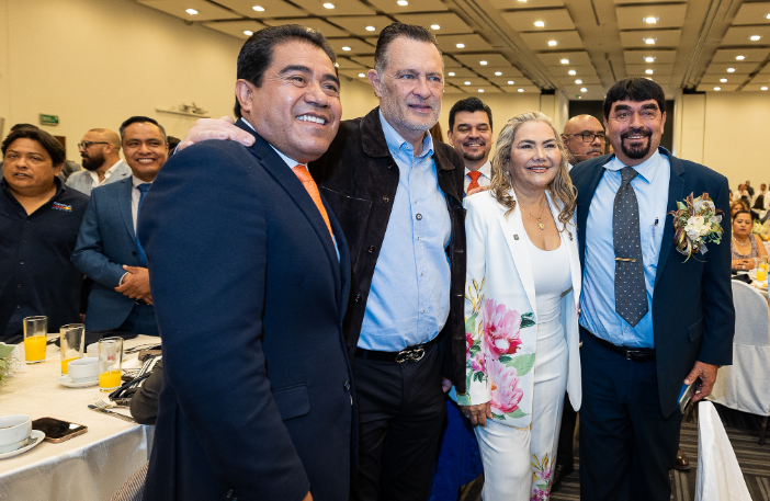  Premia Gobierno de Querétaro el compromiso y liderazgo de docentes y directivos