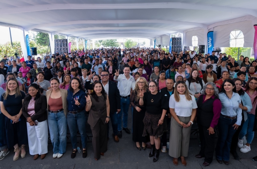  Rodrigo Monsalvo encabeza conversatorio sobre salud mental para familias en El Marqués