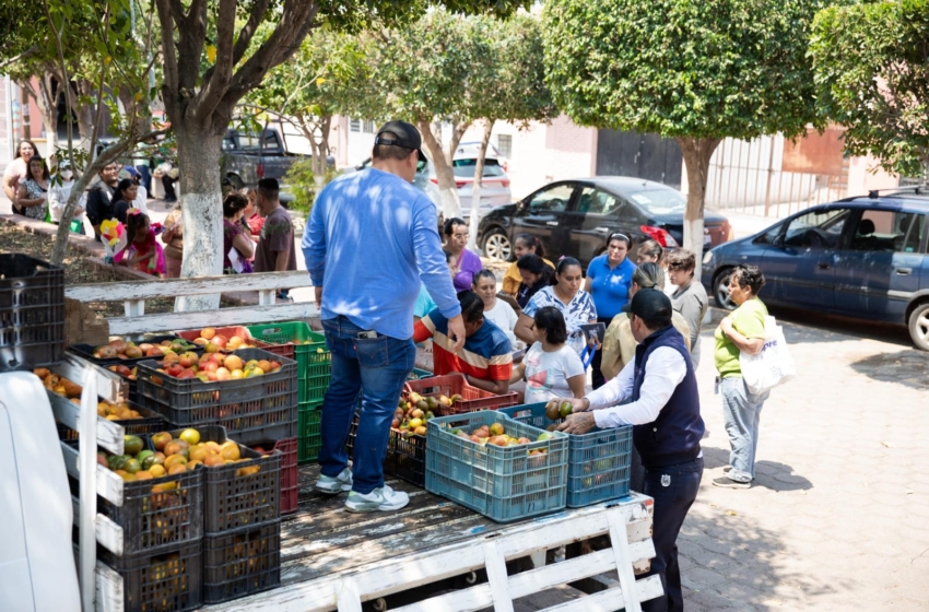  Municipio de San Juan del Río implementa programa “Viernes en Barrio de San Isidro”