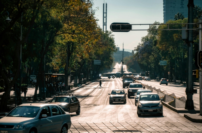  ¿Cómo cambia tu relación con la ciudad cuando te mueves en auto?