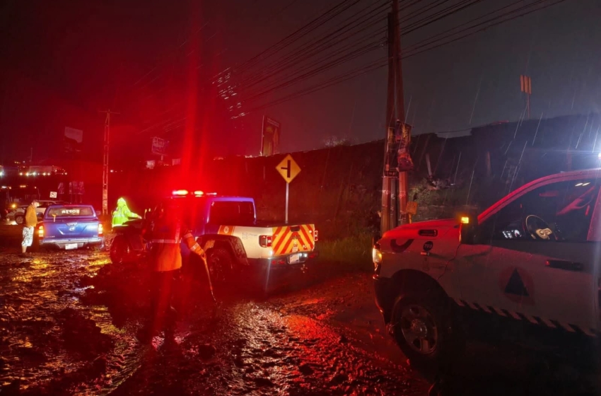 Lluvias dejan árboles caídos, encharcamientos y cierres viales en Querétaro y El Marqués