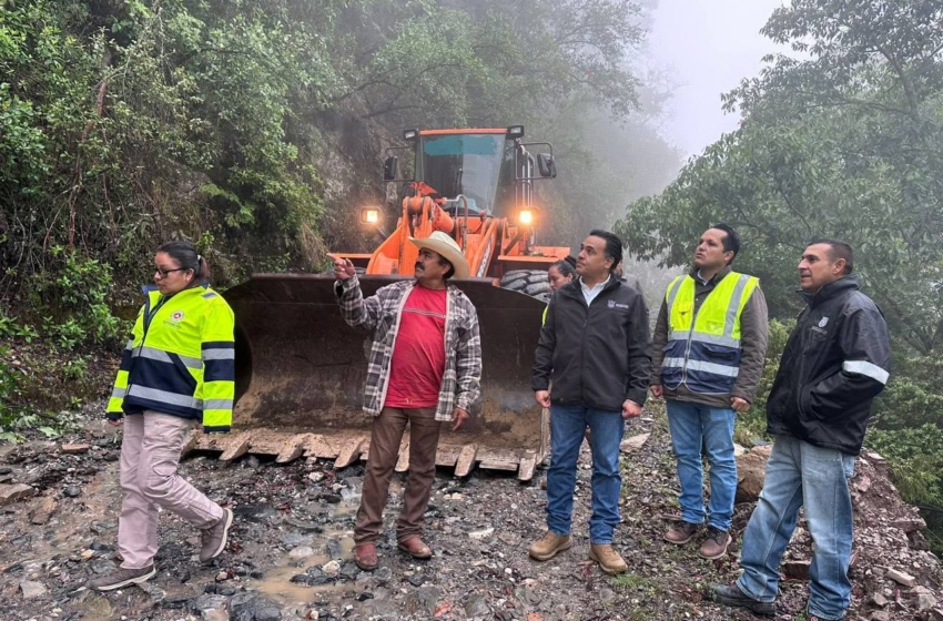  Gobierno de Querétaro atiende deslave en Pinal de Amoles; buscan liberar hoy el camino hacia Joyas de Bucareli