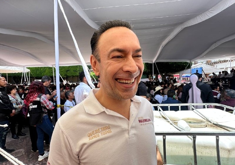  Arturo Maximiliano definirá la próxima semana si pide licencia para buscar un cargo público