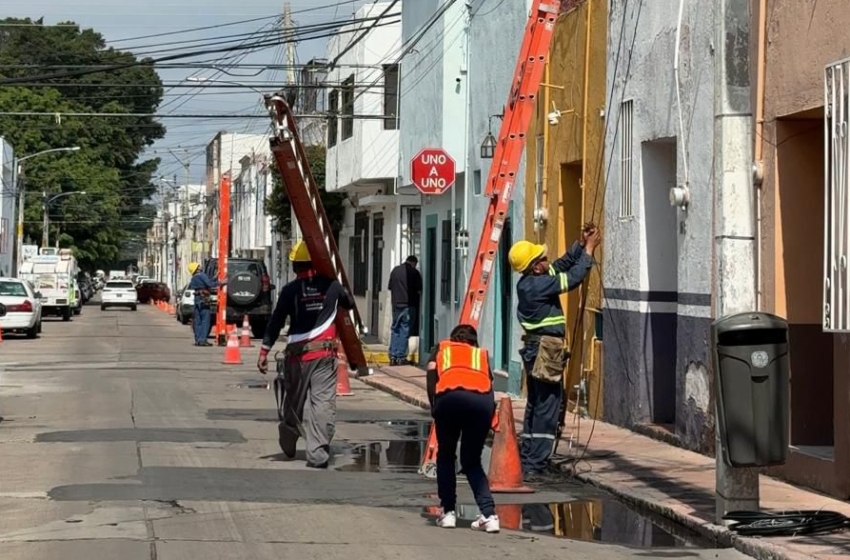  Retiran más de 10 toneladas de cableado en desuso en vialidades de Querétaro