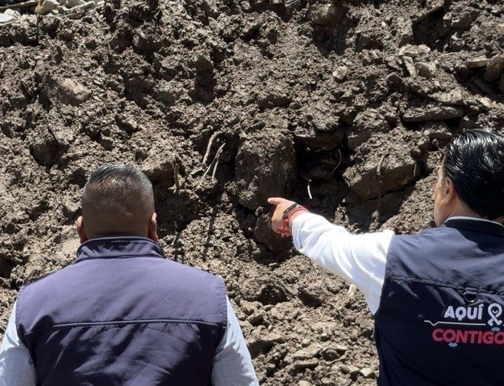  Luis Nava supervisa reapertura del camino afectado por deslave en Joyas de Bucarueli