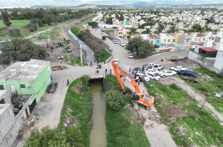  CEI apoya en desazolve del río Querétaro para prevenir riesgos por lluvias