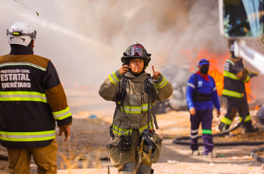  Controlan en 70% incendio en el Libramiento Sur Poniente; continúan labores de mitigación en Corregidora