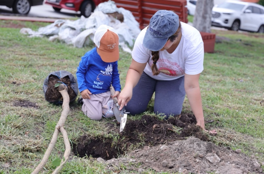  Corregidora conmemora el Día del Árbol con reforestación y entrega de 400 ejemplares