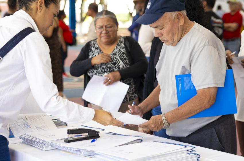  Entregan 461 títulos de propiedad a familias de la Zona Metropolitana de Querétaro