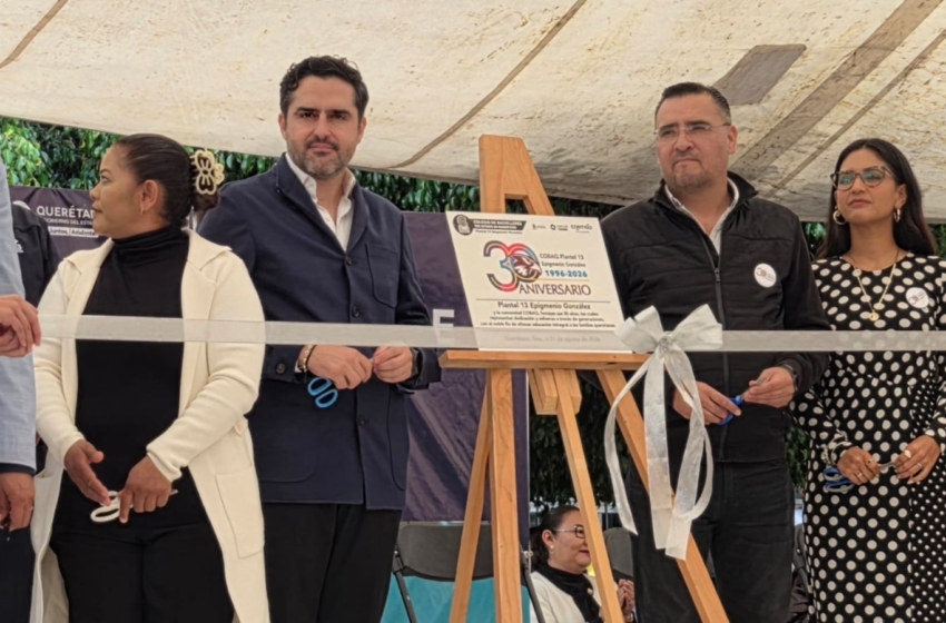  COBAQ 13 celebra 30 años; reconocen apoyo de Agustín Dorantes