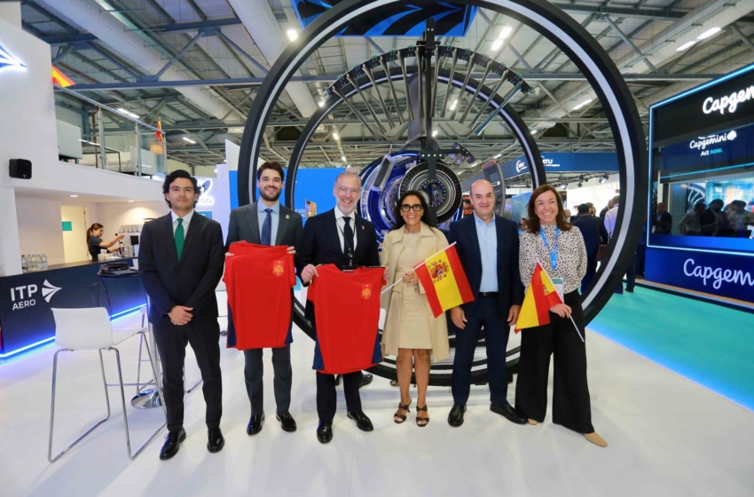  Marco Del Prete promueve a Querétaro en la Feria Aeroespacial de Farnborough