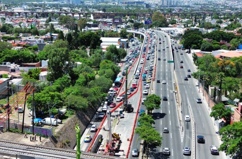  Obras en Bernardo Quintana continúan; se contemplan trabajos nocturnos
