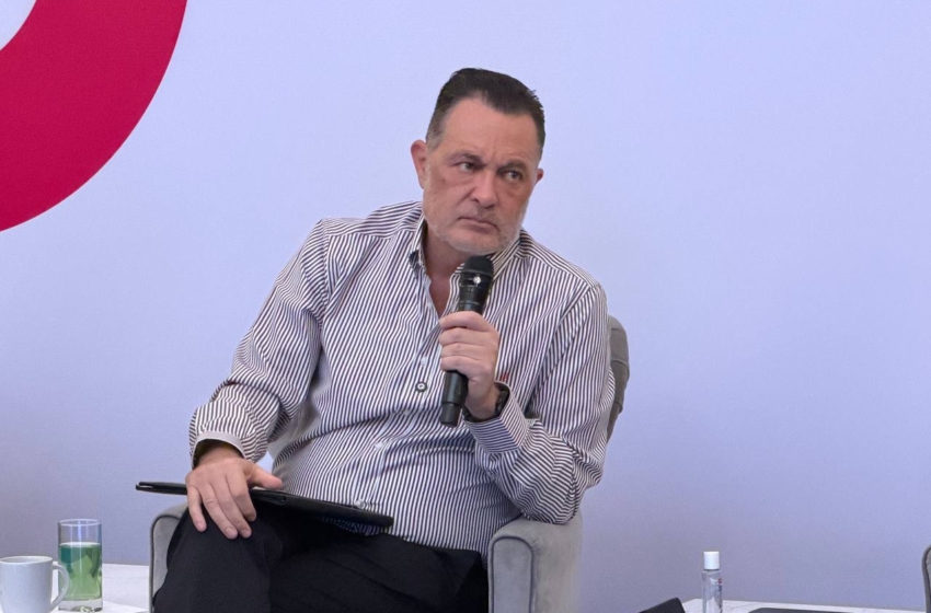  Mauricio Kuri llama a proteger a menores de adicción a redes sociales