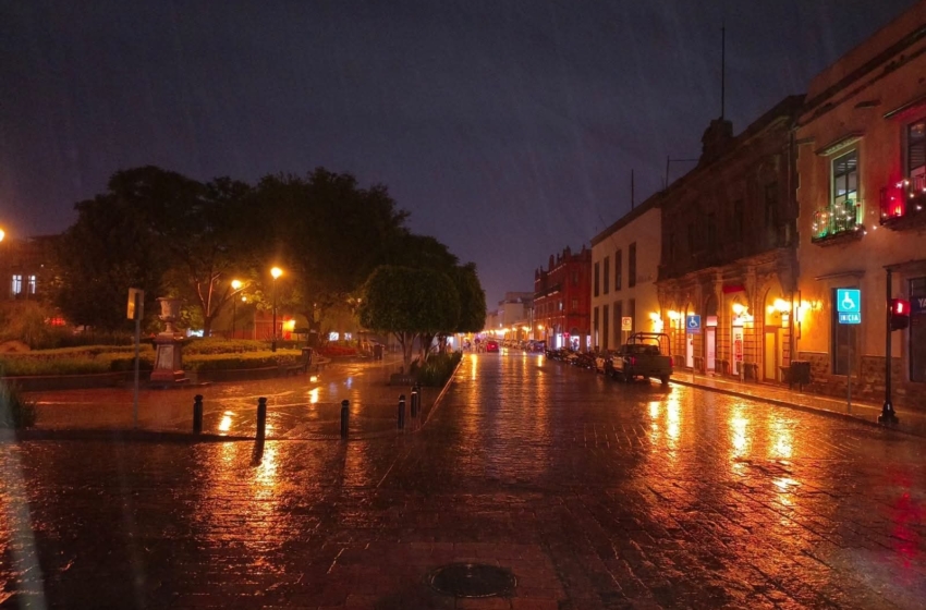  80% de bares y restaurantes lucieron repletos pese a la lluvia por partido de México: CANACO Querétaro